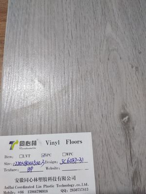 OEM SPC Vinyl Flooring, Rigid Core Vinyl Plank o grubości 4,5 mm / 5,0 mm